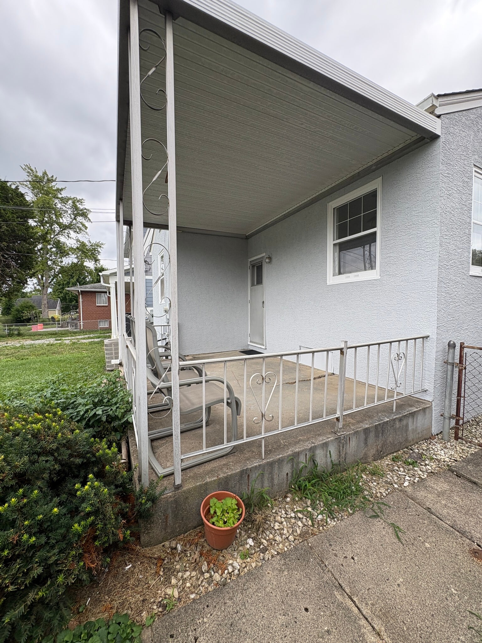 Building Photo - 1368 Westwood Ave