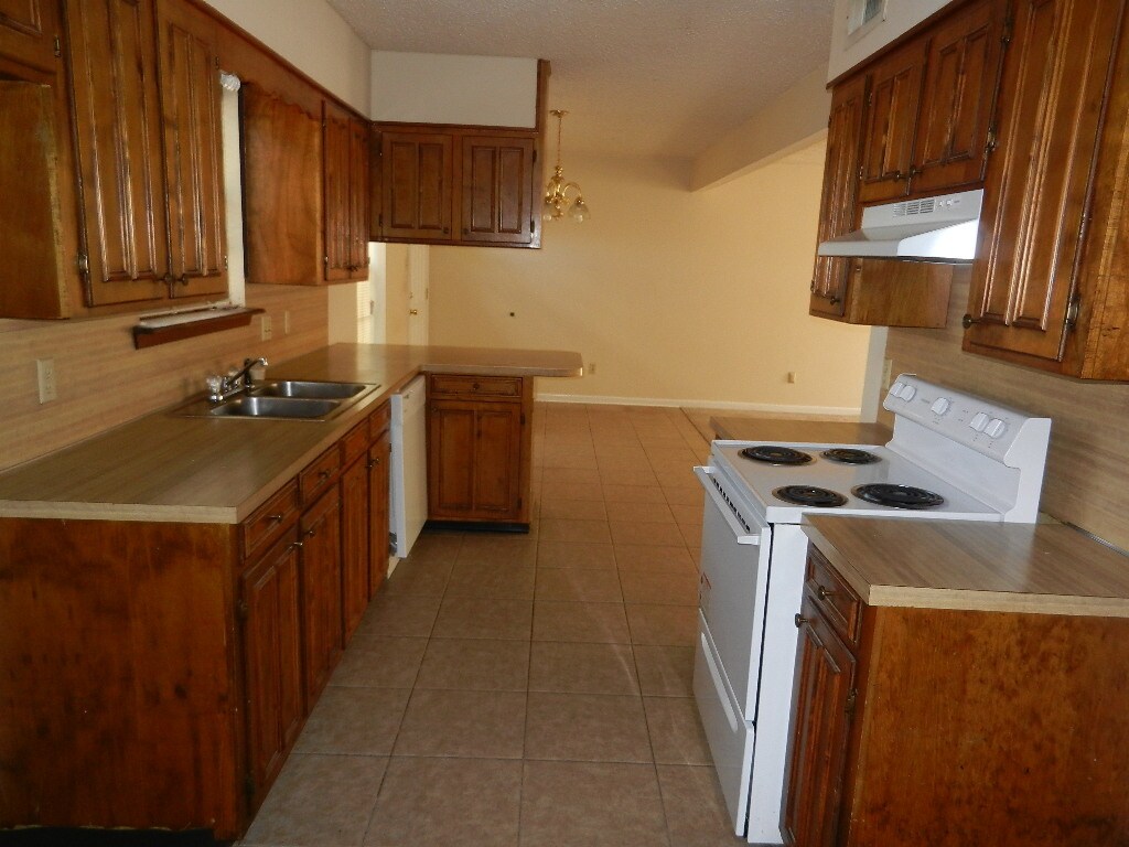 Building Photo - 203 Bourbon St