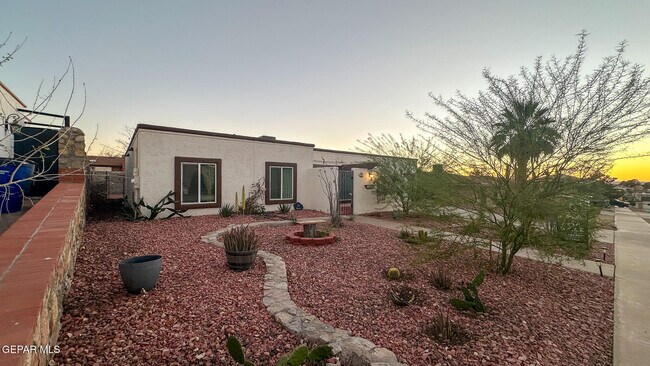 Building Photo - 6916 Polvadera Dr