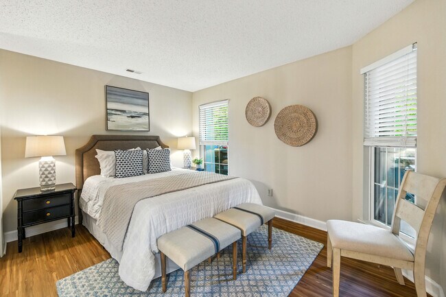 Building Photo - 401 Harbour Point