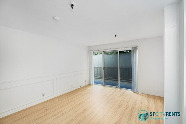 Building Photo - Pacific Heights: Studio w/ Sleeping Alcove...