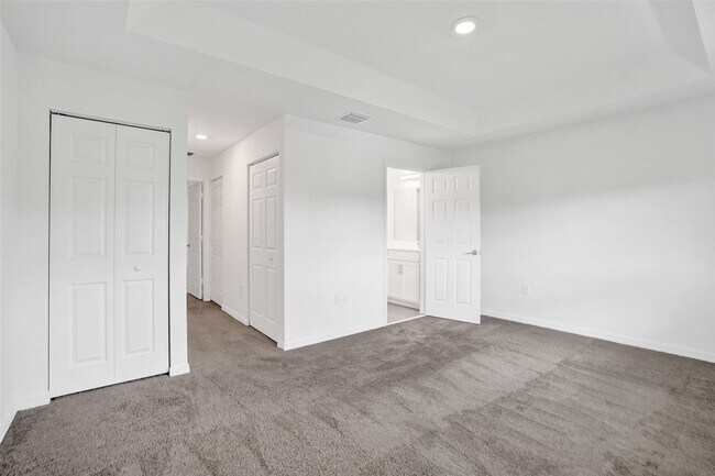 Building Photo - 4748 SW 63rd Terrace