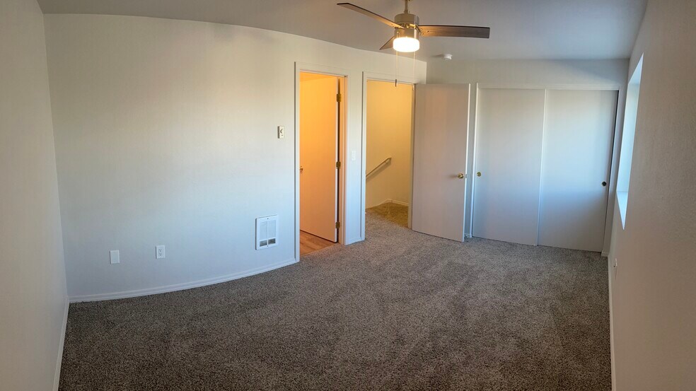 Building Photo - 508 NE Negus Loop