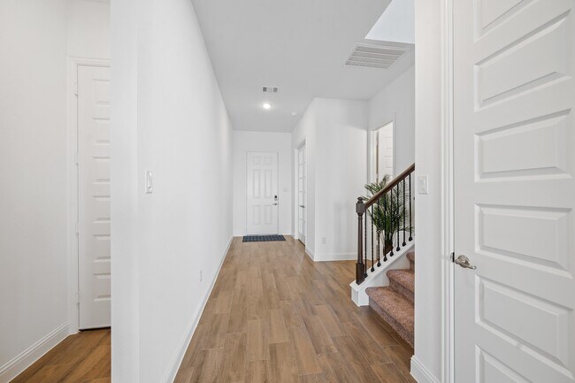 Building Photo - 2060 Terra Rose Dr