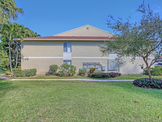 Building Photo - 6552 Chasewood Dr