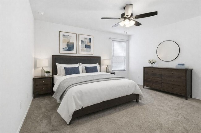 Building Photo - 162 Agate Clf Dr