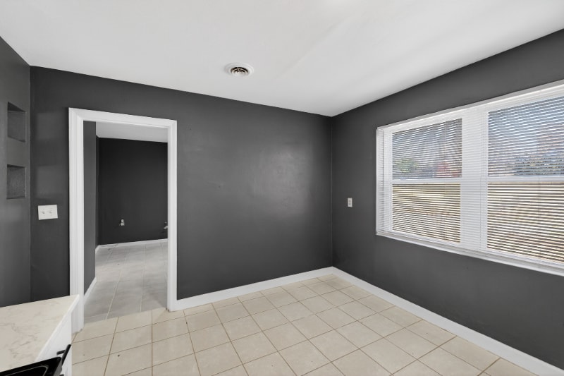 Building Photo - 10235 Midland Blvd