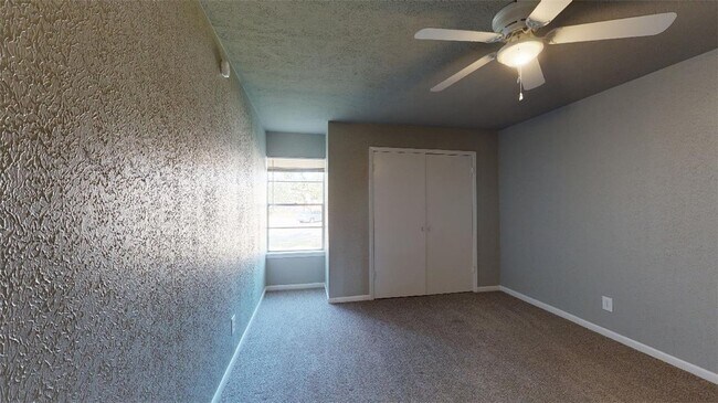Building Photo - 3800 E 29th St