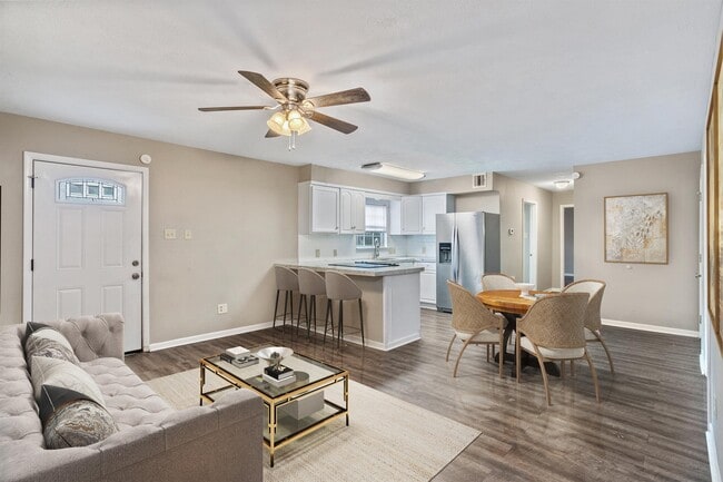 Building Photo - 315 1/2 Rio Hondo-