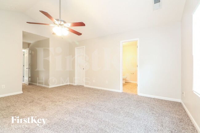Building Photo - 213 Klinetop Dr