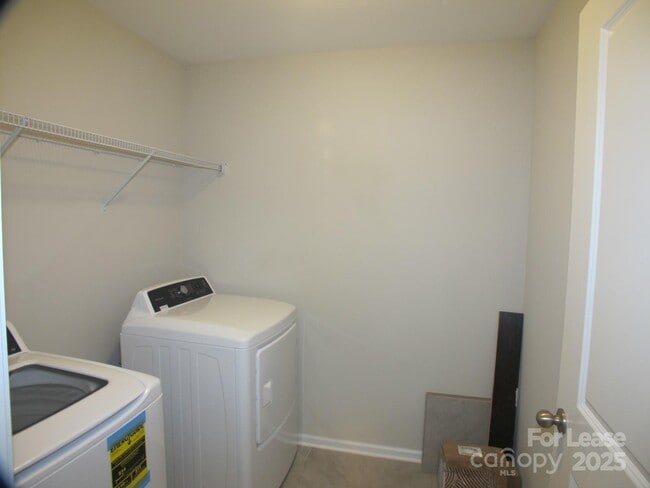 Building Photo - 1413 Bramblewood Dr