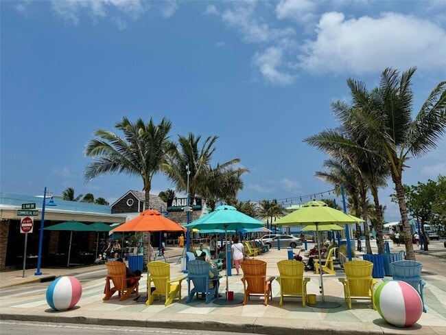 Building Photo - 3051 NE 47th Ct