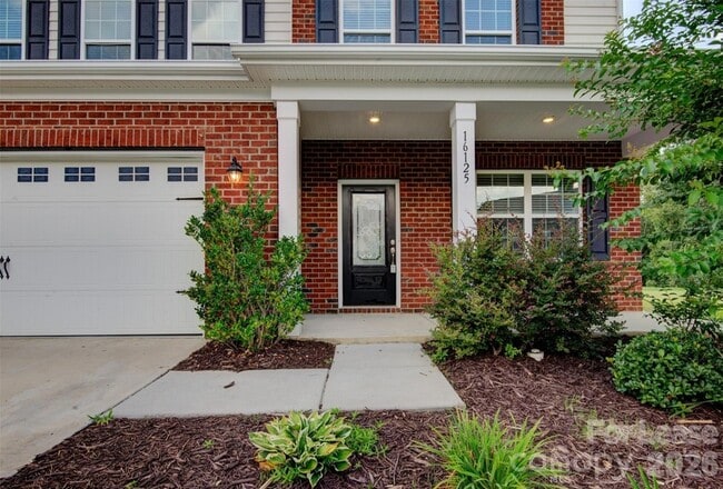 Building Photo - 16125 Hammersmith Farm Dr