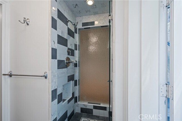 Building Photo - 10357 Bannockburn Dr