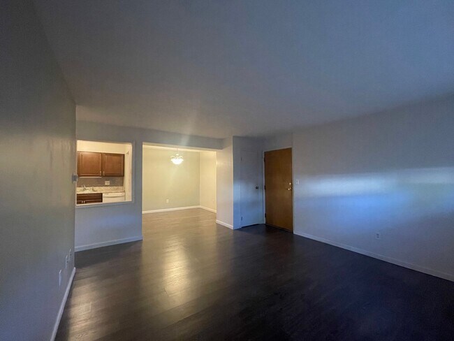 Building Photo - 5285 Portland St