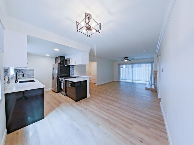 Building Photo - 117 Avenida Algodon