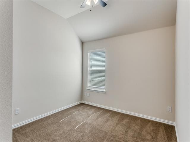 Building Photo - 529 Brozgold Ave