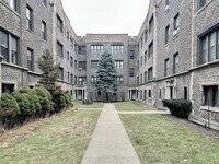 Building Photo - 1319 W Estes Ave