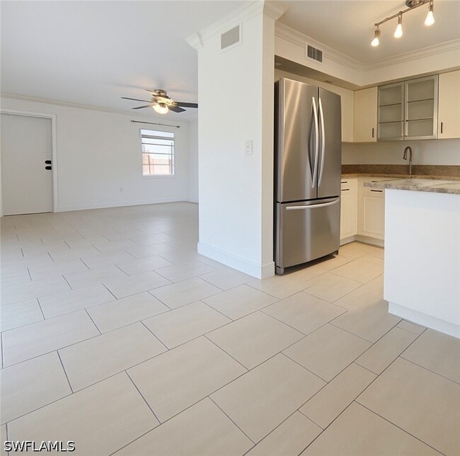 Building Photo - 1400 Pompei Ln