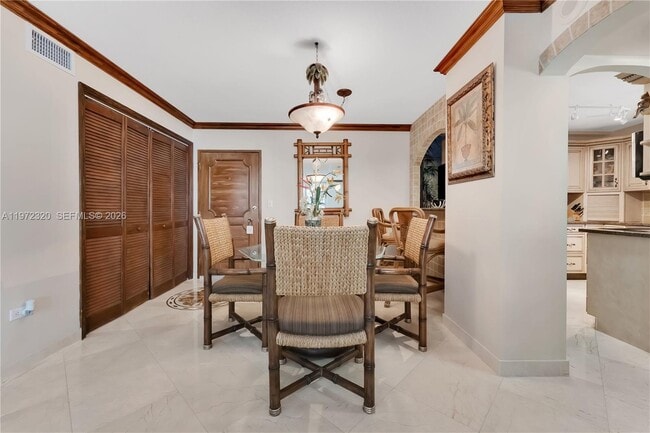 Building Photo - 5555 Collins Ave