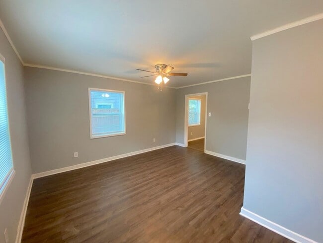 Building Photo - 1295 Foxcroft St