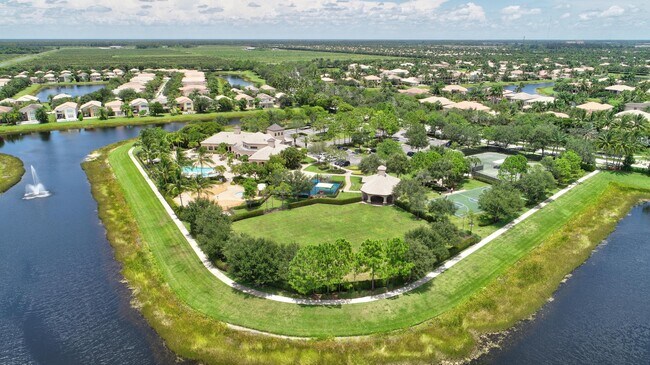 Building Photo - 8957 Sandy Crest Ln
