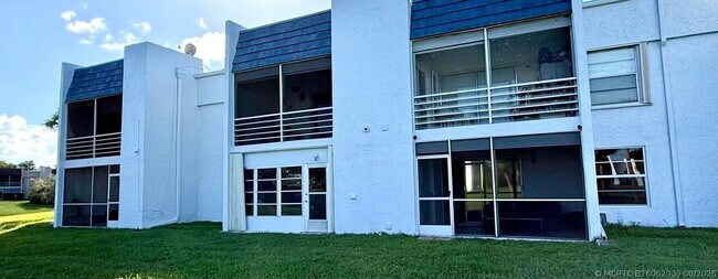 Building Photo - 2828 Casita Way