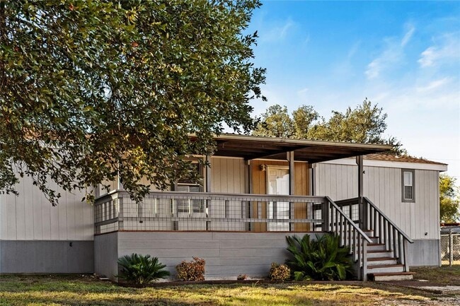 Building Photo - 1780 Farm to Market 1626