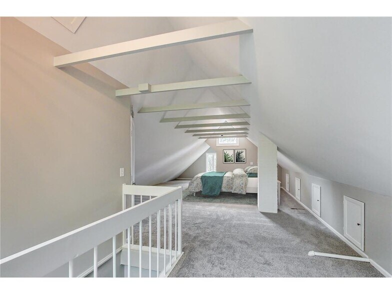 Building Photo - 564 Brimhall St