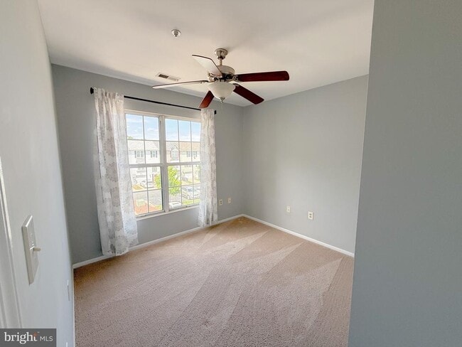 Building Photo - 9424 Sea Breeze Ct