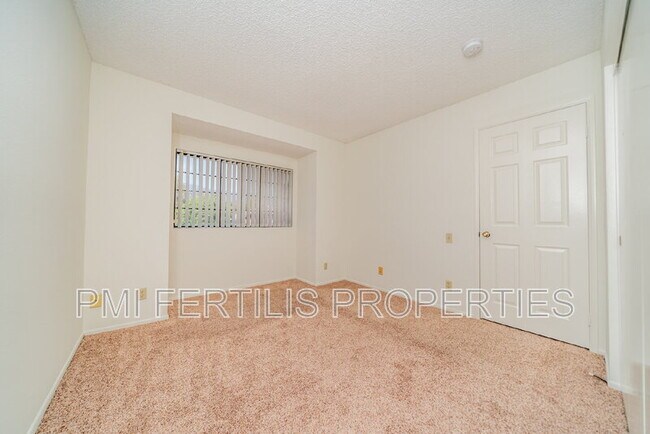 Building Photo - 10909 Rollins Ct