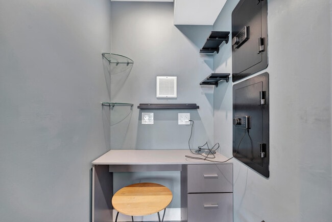 Building Photo - 911 Ocean Dr