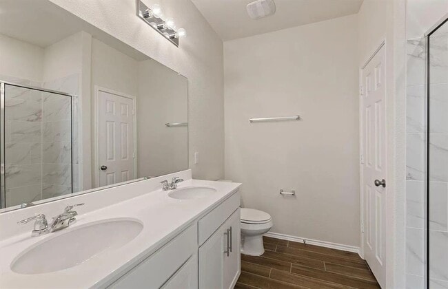 Building Photo - 288 Kapok St