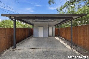 Building Photo - 2555 W Kings Hwy