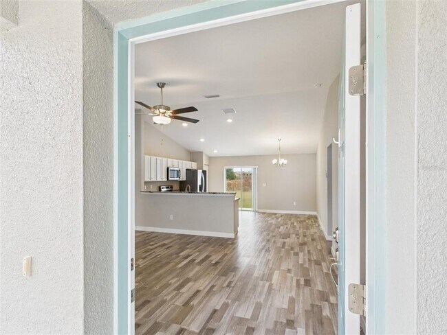 Building Photo - 12849 SW 73rd Ave Rd