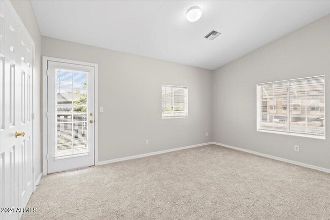 Building Photo - 2016 S Hammond Dr