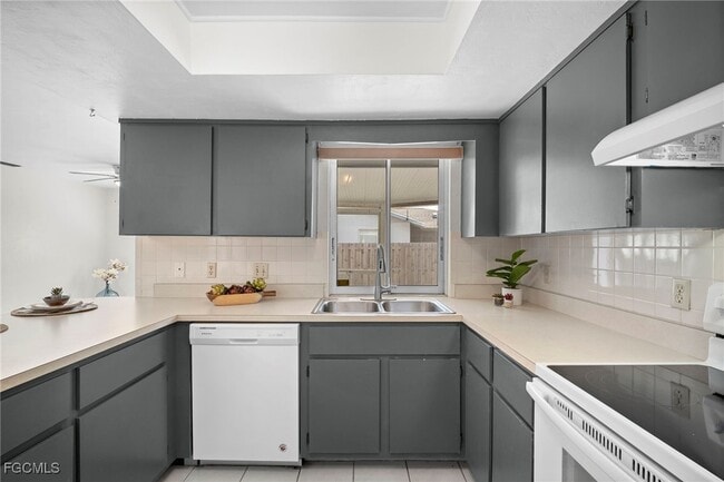 Building Photo - 9721 Deerfoot Dr