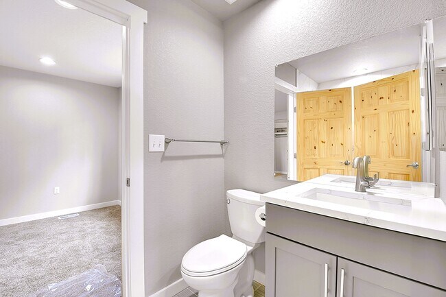 Building Photo - 132 Pauls Ln