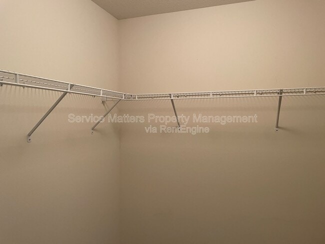 Building Photo - 3481 Quail Dr