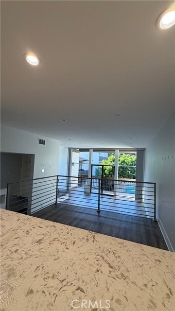 Building Photo - 7215 Marina Pacifica Dr N