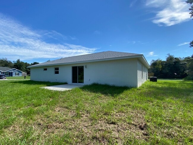 Building Photo - Desirable SW Ocala Neighborhood 3/2/2 **WO...