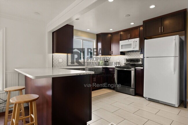 Building Photo - 1111 4th St W