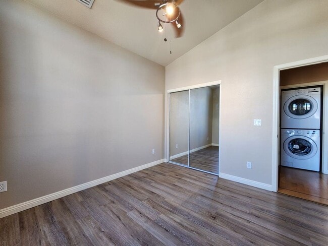 Building Photo - 4 Bedroom for Rent in NW Santa Rosa