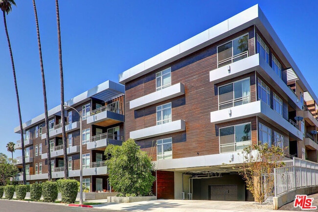 Building Photo - 6001 Carlton Way