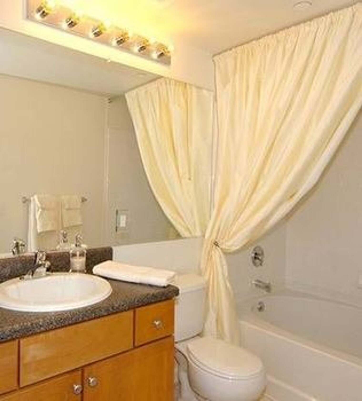 Building Photo - 1299 Corporate Dr