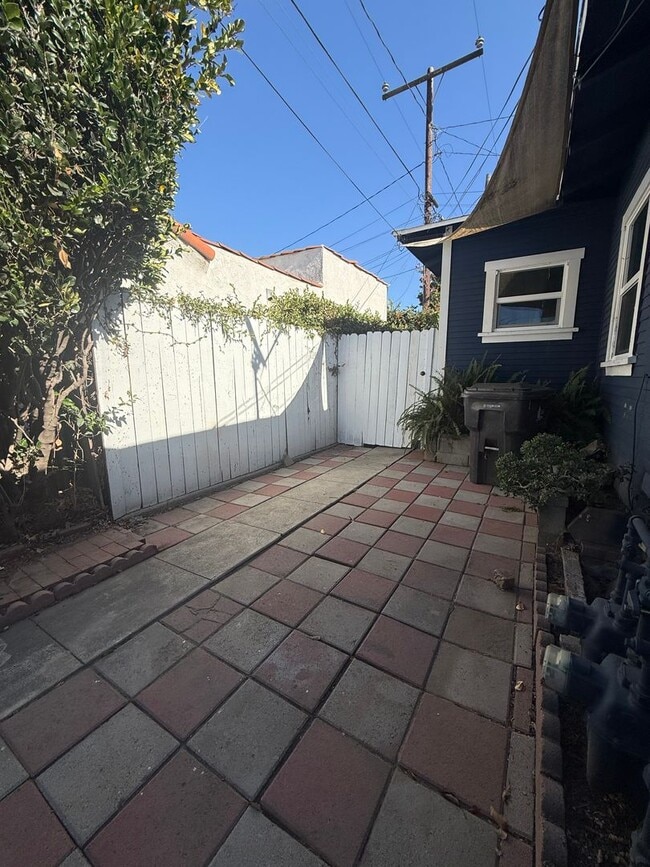 Building Photo - Jannsen Property