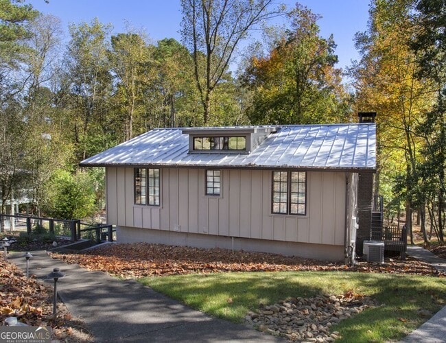 Building Photo - 8885 Bay Dr