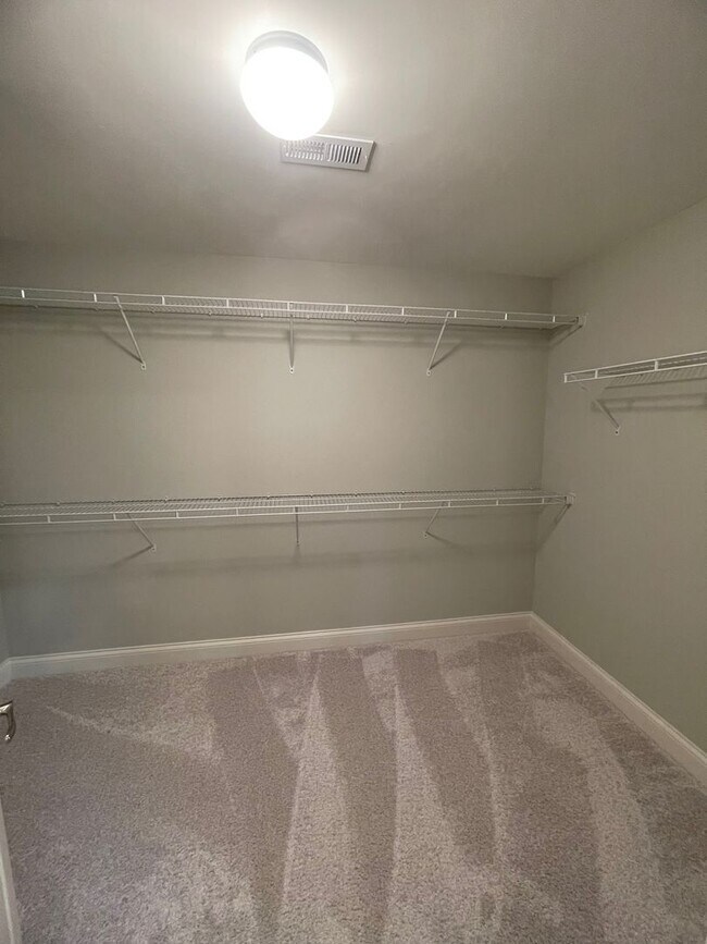 Building Photo - Gorgeous Custom New Build Home!
