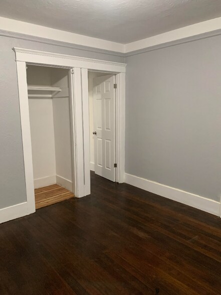 Building Photo - 210 San Antonio Ave