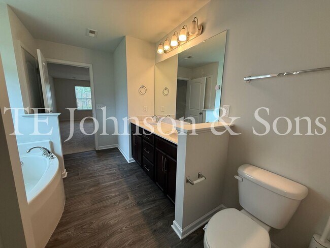 Building Photo - 2925 Grassy Knoll Cir